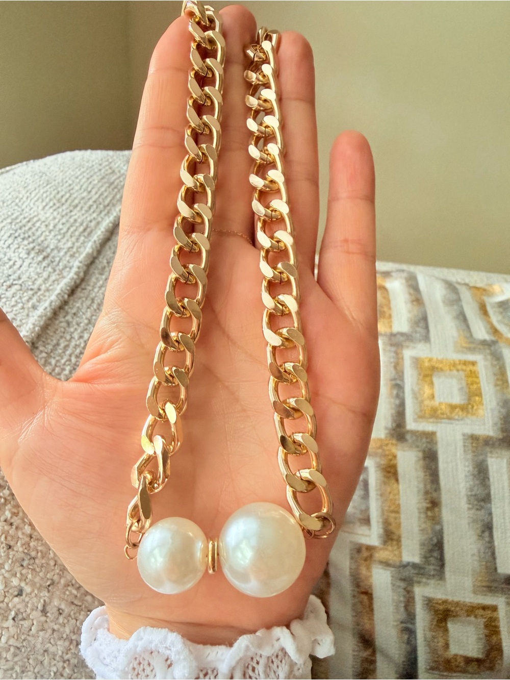 Elegant Gold Chain Necklace with Pearl Accents